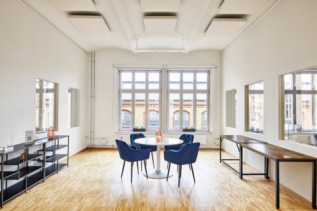 STRUKTUR TREPTOW MEETING ROOM